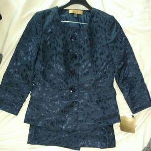 Kasper Gold Label skirt suit
